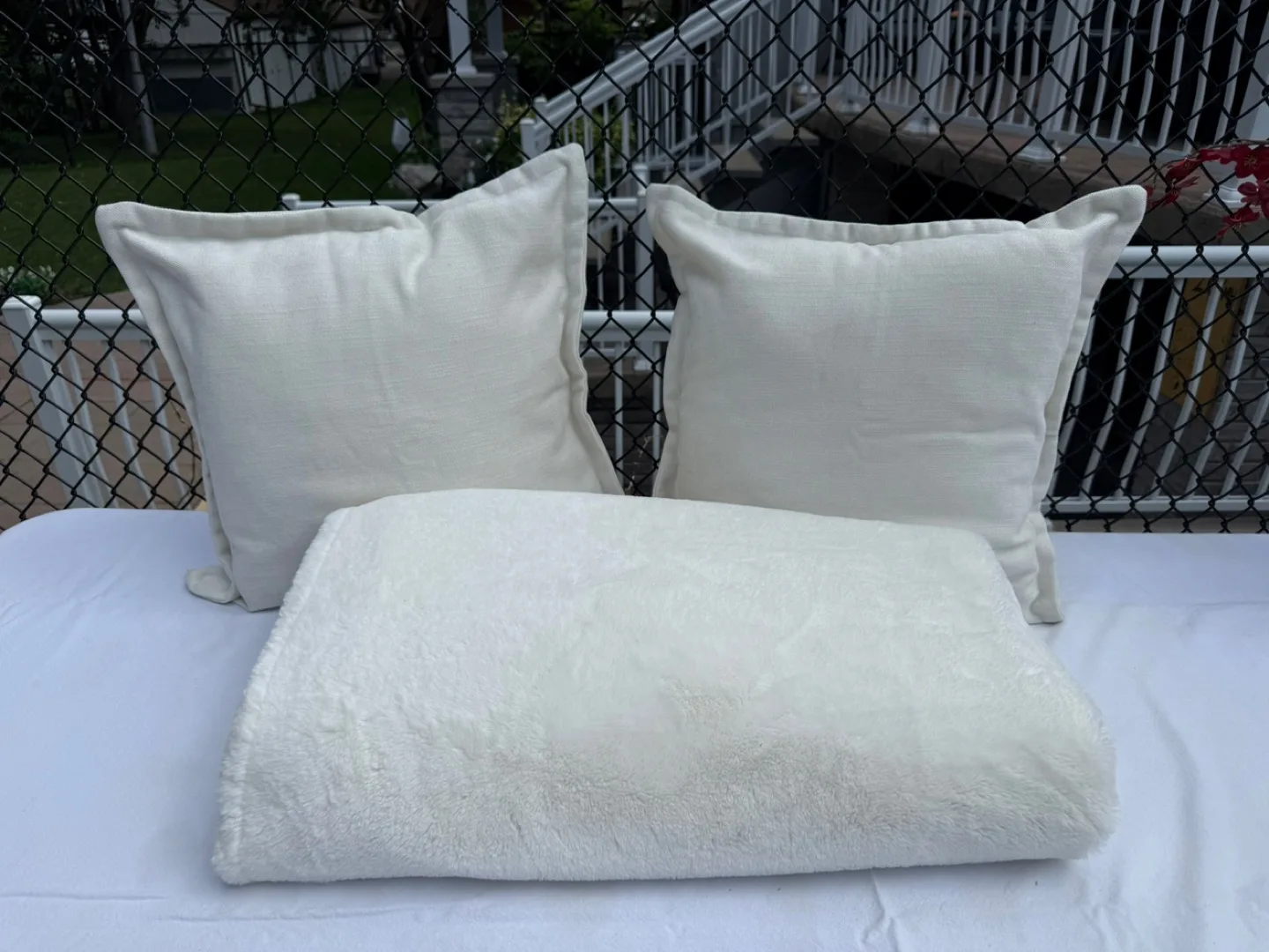 Cushion and Throw Set - Off White