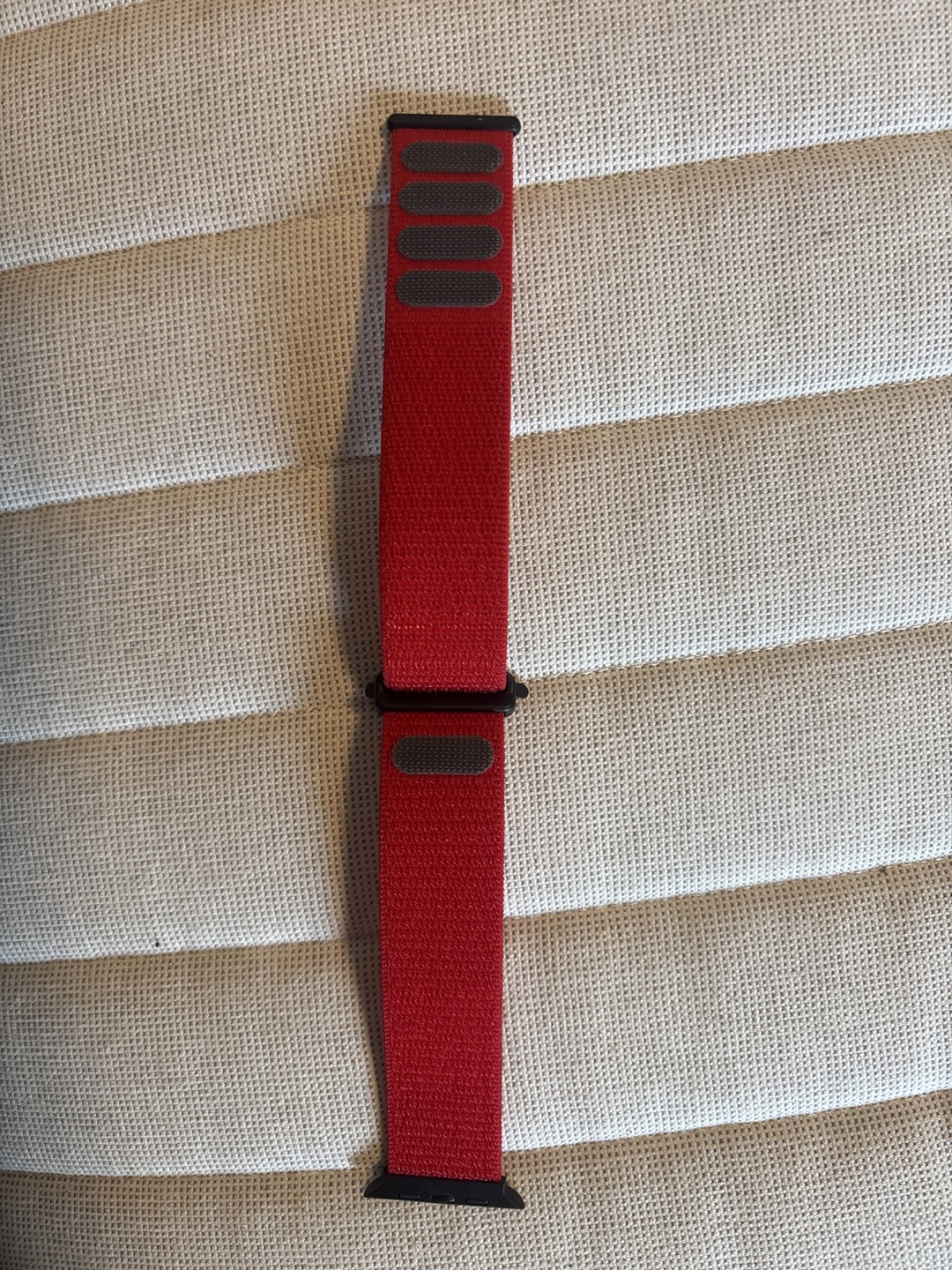 Apple Sport Loop Band - Red - photo 2