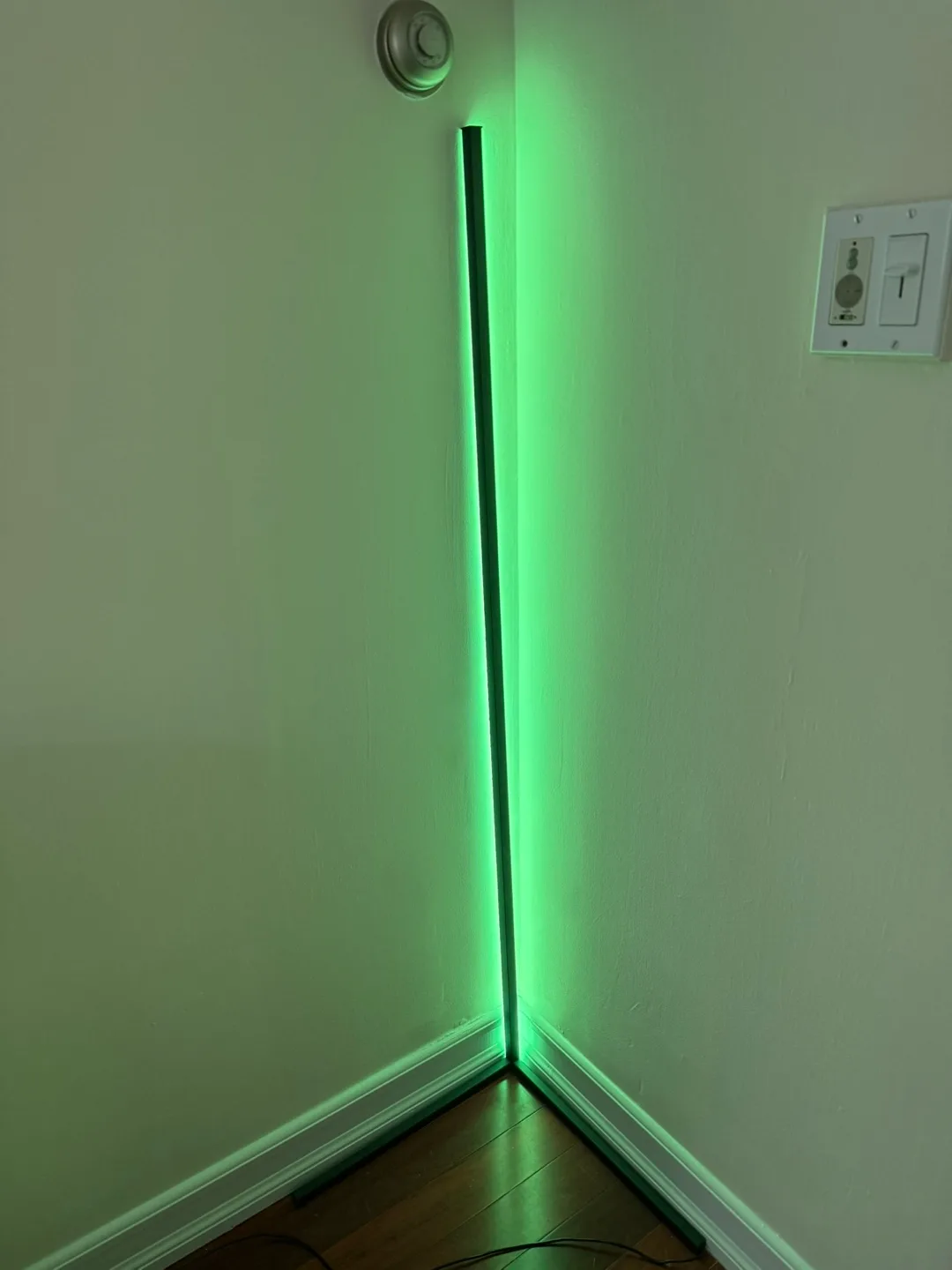 Corner LED Floor Lamp - Multicolor image indicator(2)