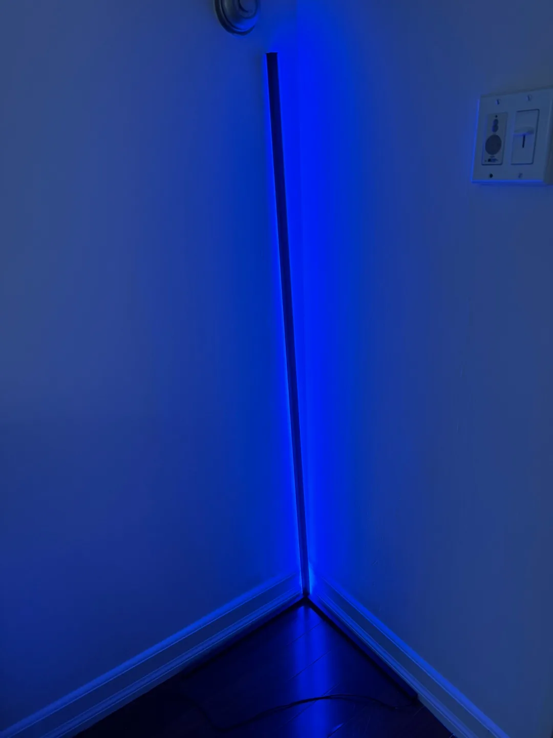 Corner LED Floor Lamp - Multicolor image indicator(4)