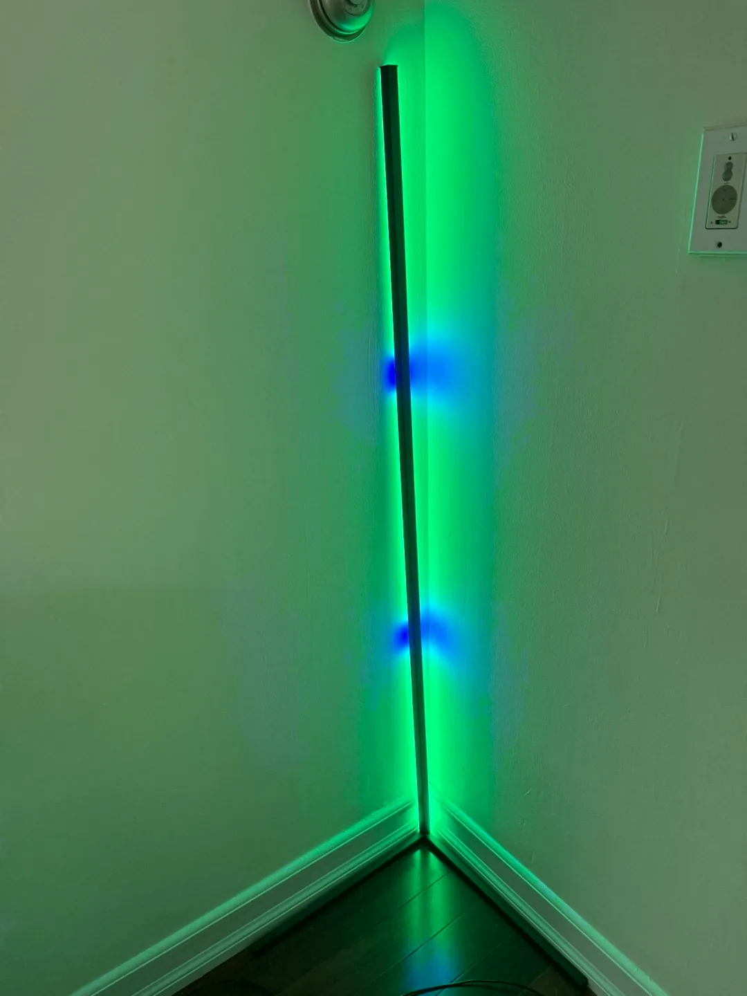 Corner LED Floor Lamp - Multicolor image indicator(8)