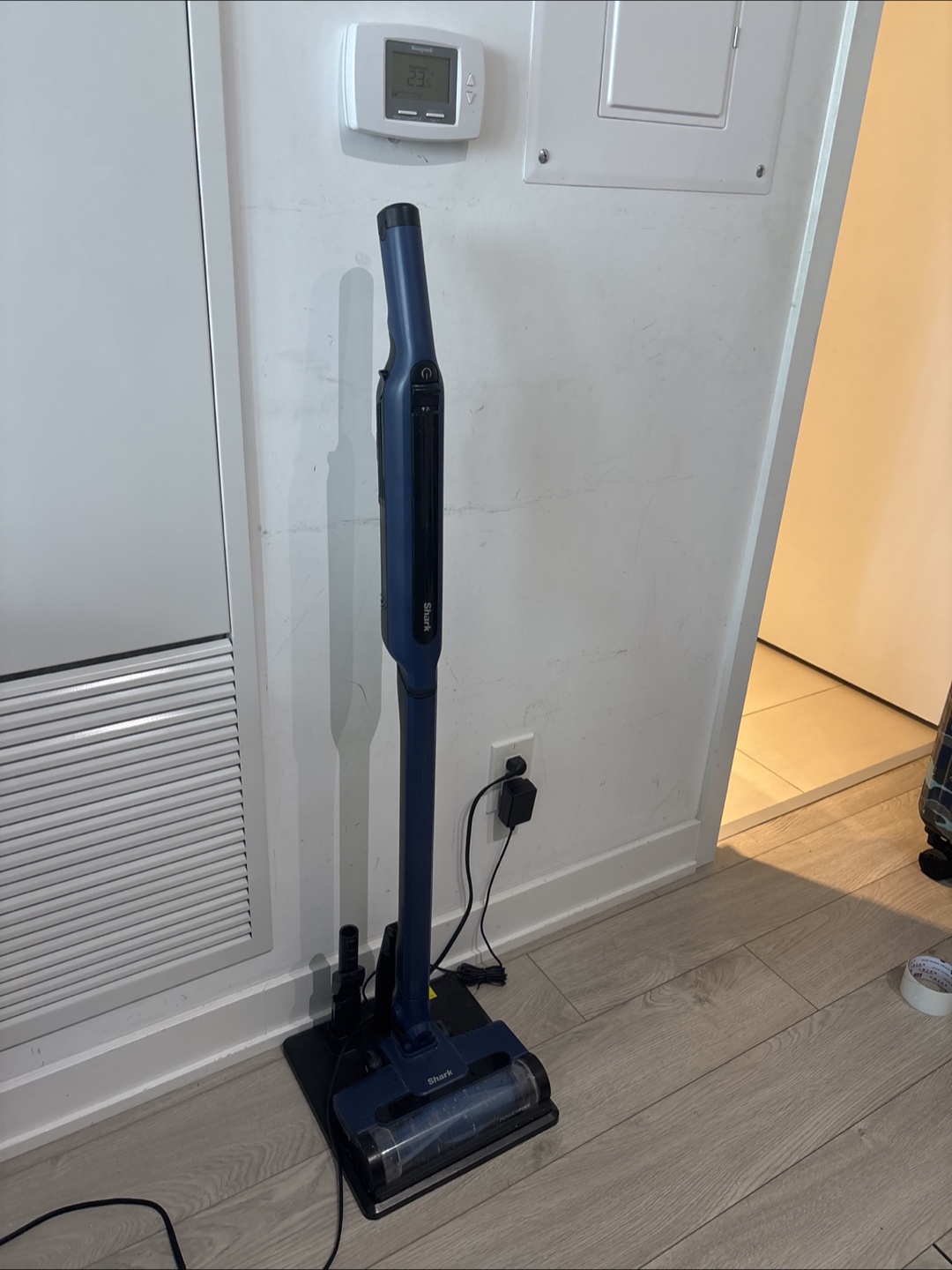 Shark WandVac System