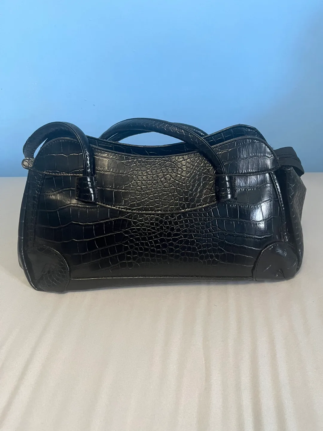 ZECA Italy Design Black Croc Embossed Handbag thumbnail