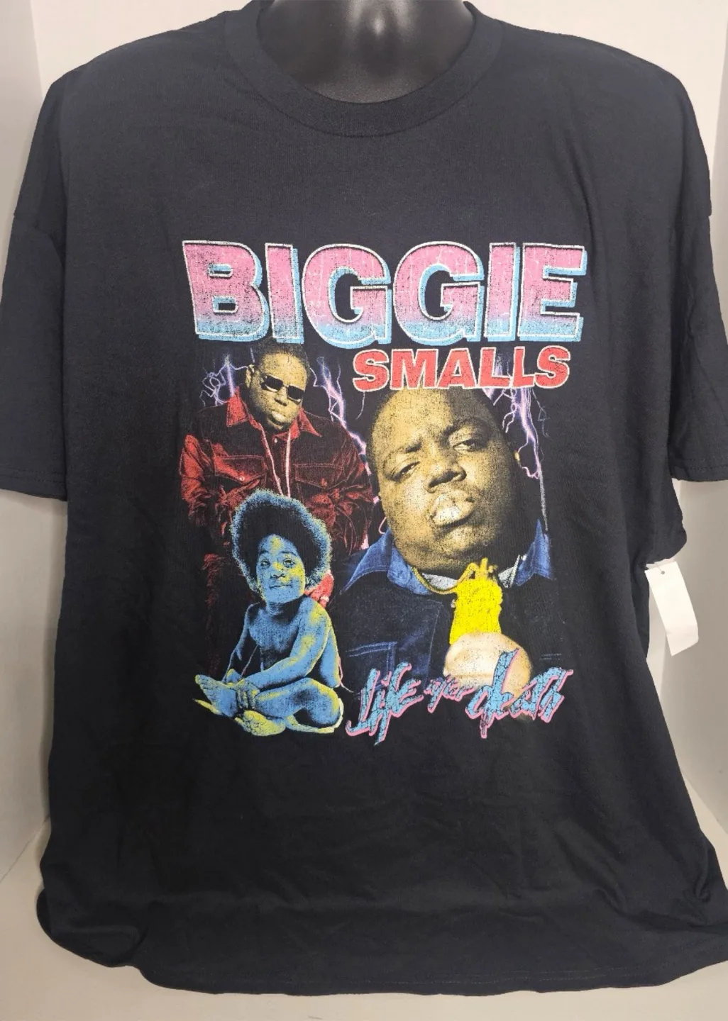 Biggie Smalls T-Shirt & Funko Premium Vinyl Figure image indicator(3)