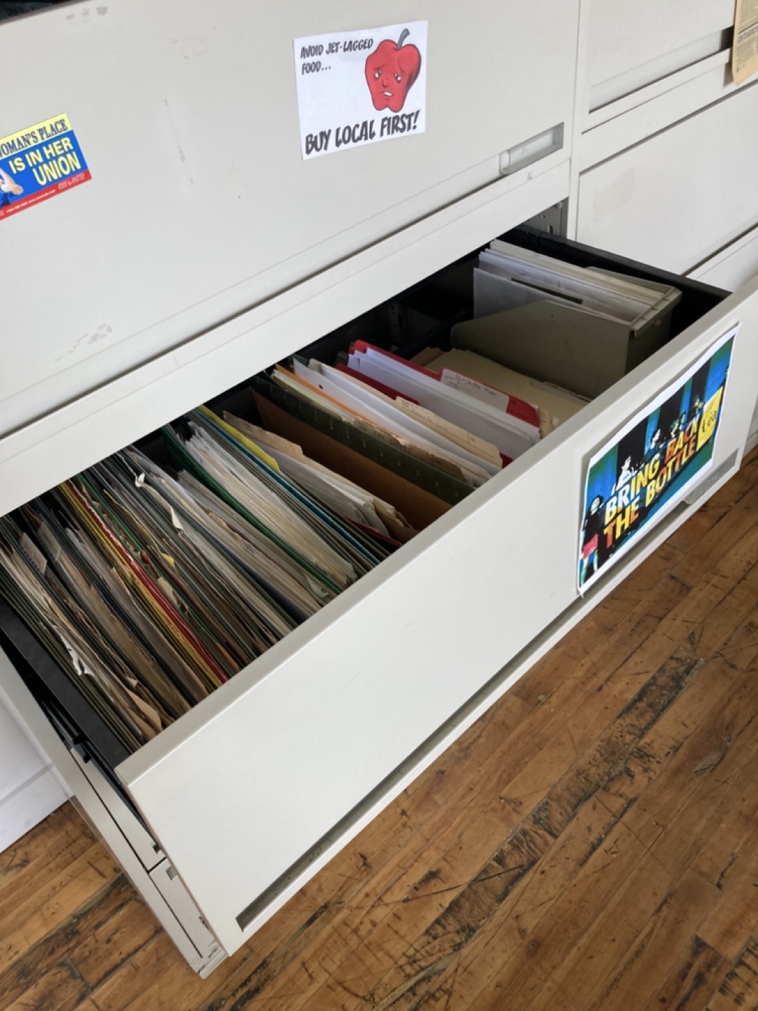 Large filing cabinets - photo 3