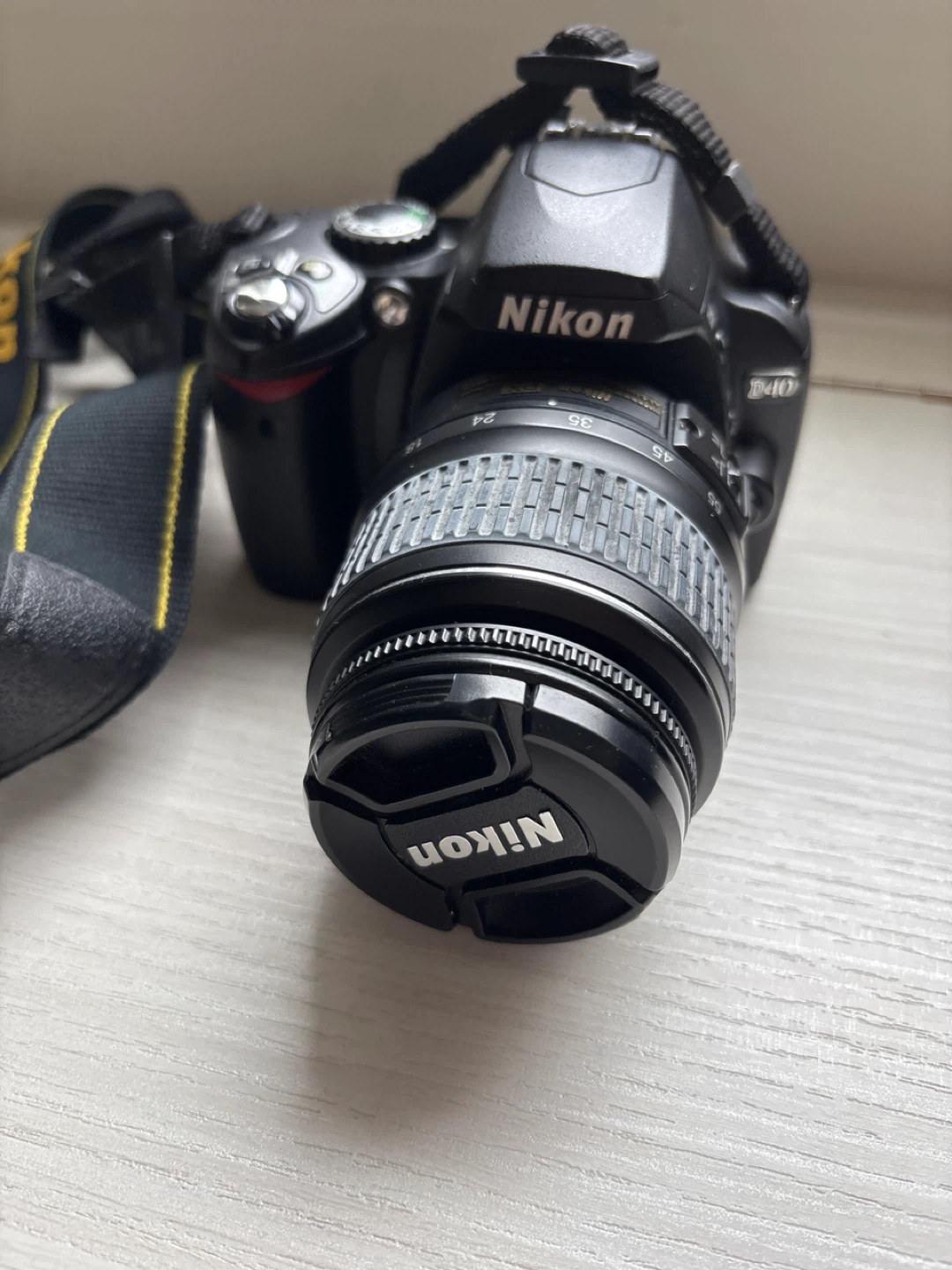 Nikon D40 Digital Camera with Bag - photo 2