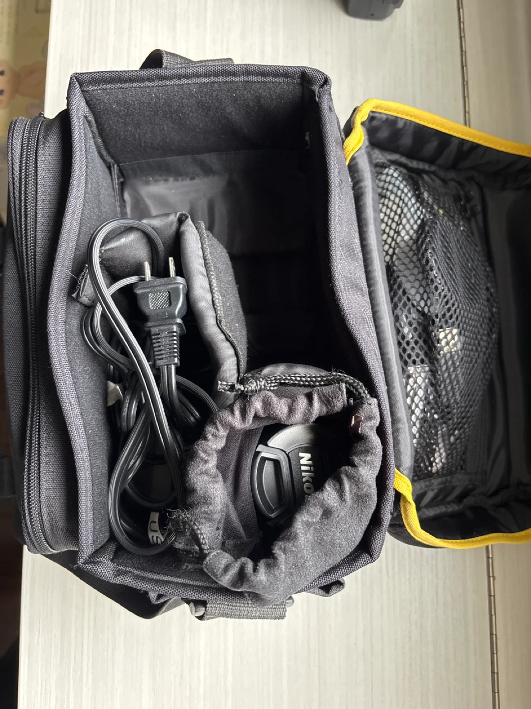 Nikon D40 Digital Camera with Bag - photo 3