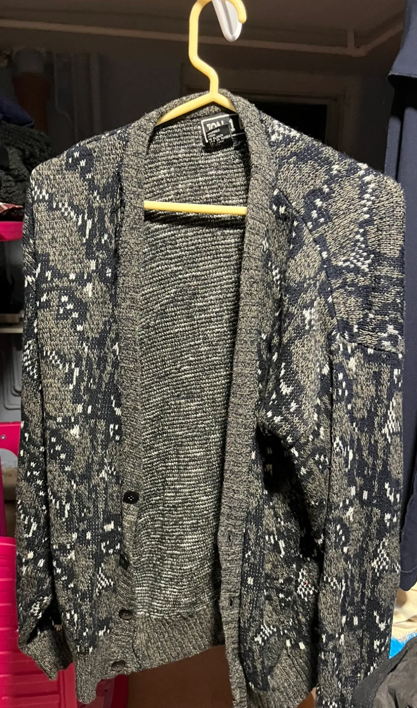 JON 1 E cardigan thumbnail