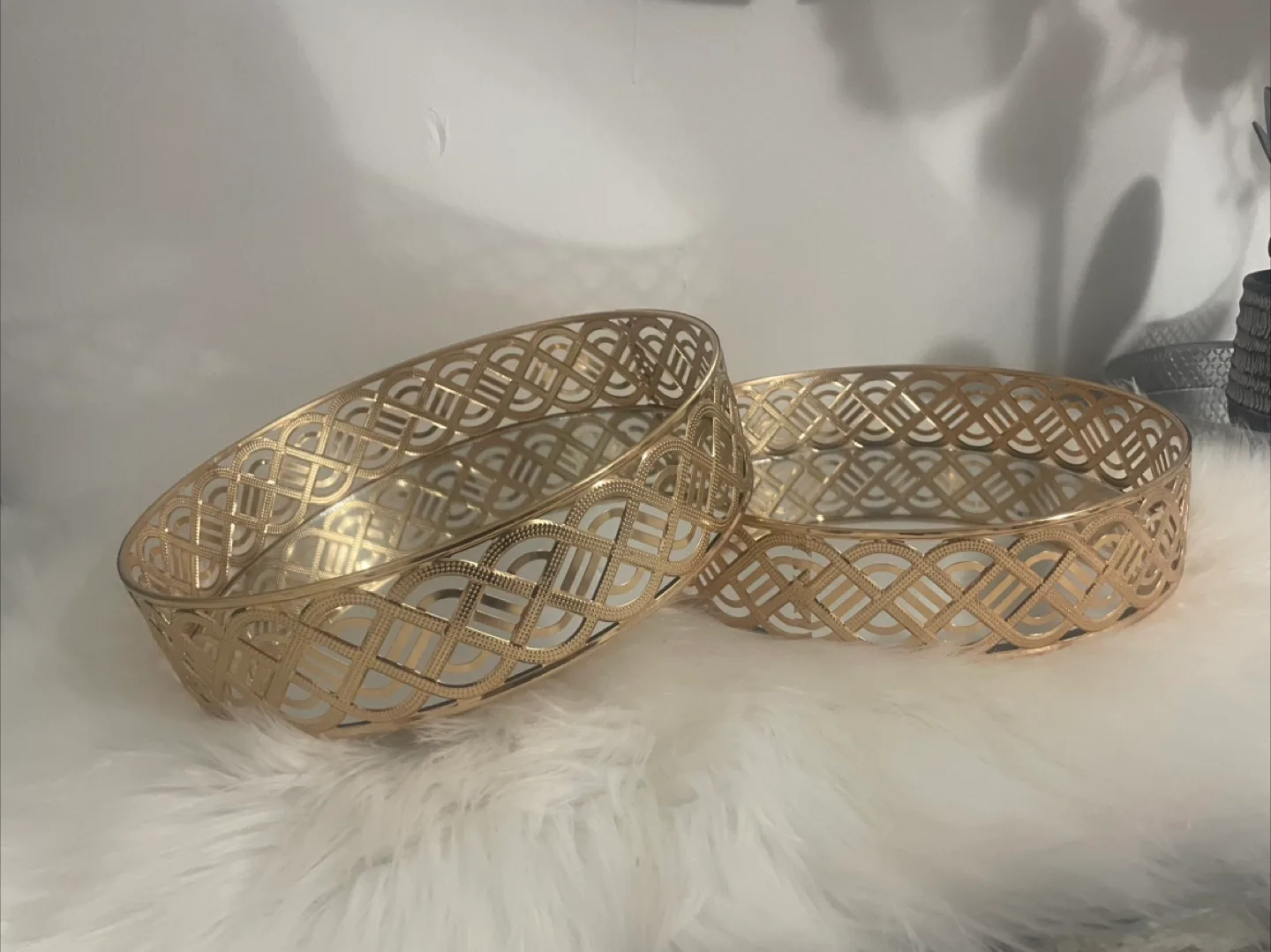 Gold Decorative Mirror Tray - Set of 2 image indicator(2)