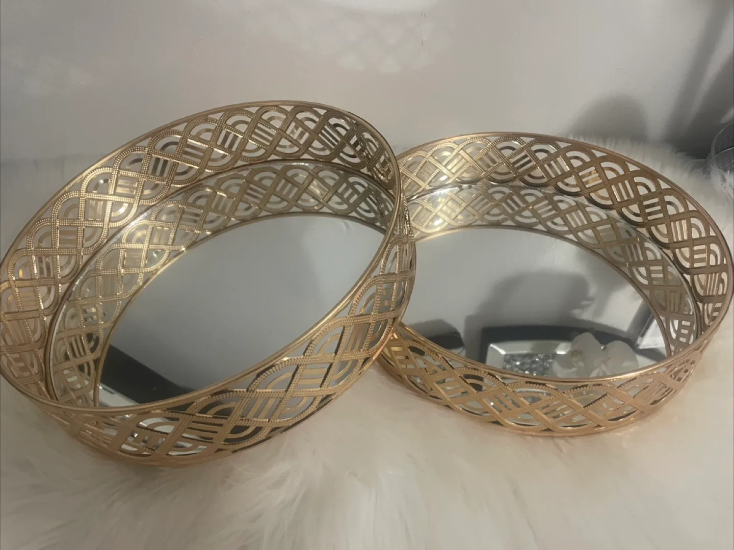 Gold Decorative Mirror Tray - Set of 2 image indicator(4)