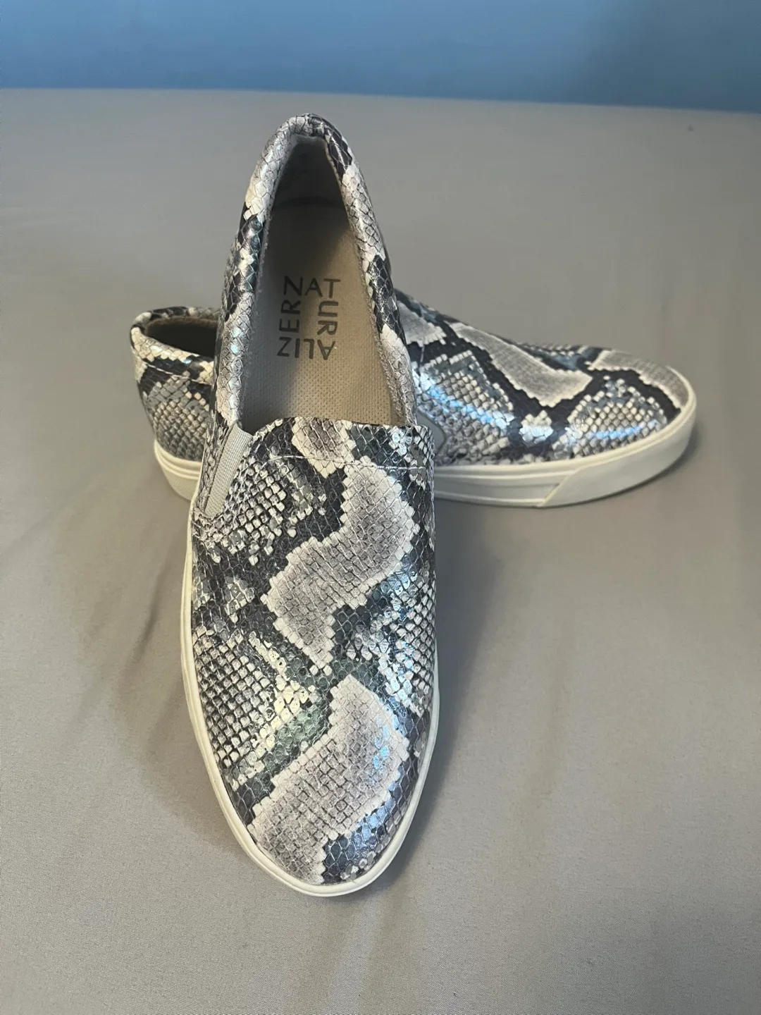 Naturalizer Aliz Snake Print Slip-On Sneakers Size 8 thumbnail