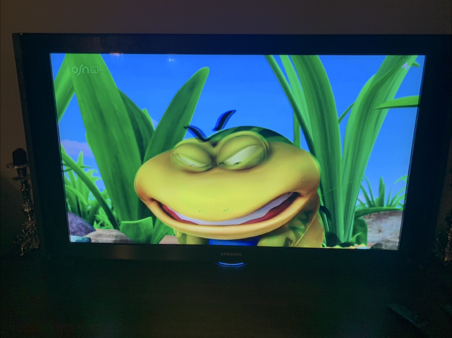 Samsung TV 48 inches - photo 2