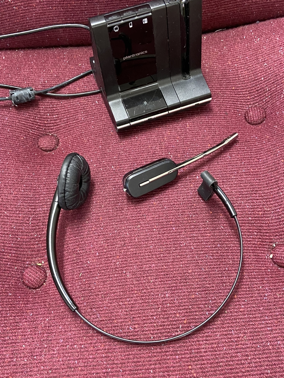 Plantronics Wireless Headset with Base - photo 2