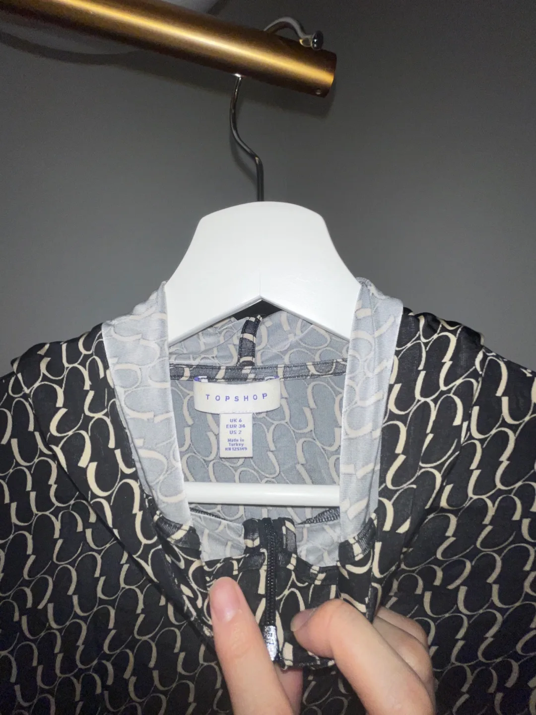 Topshop Black Patterned Top - Size 2 image indicator(3)