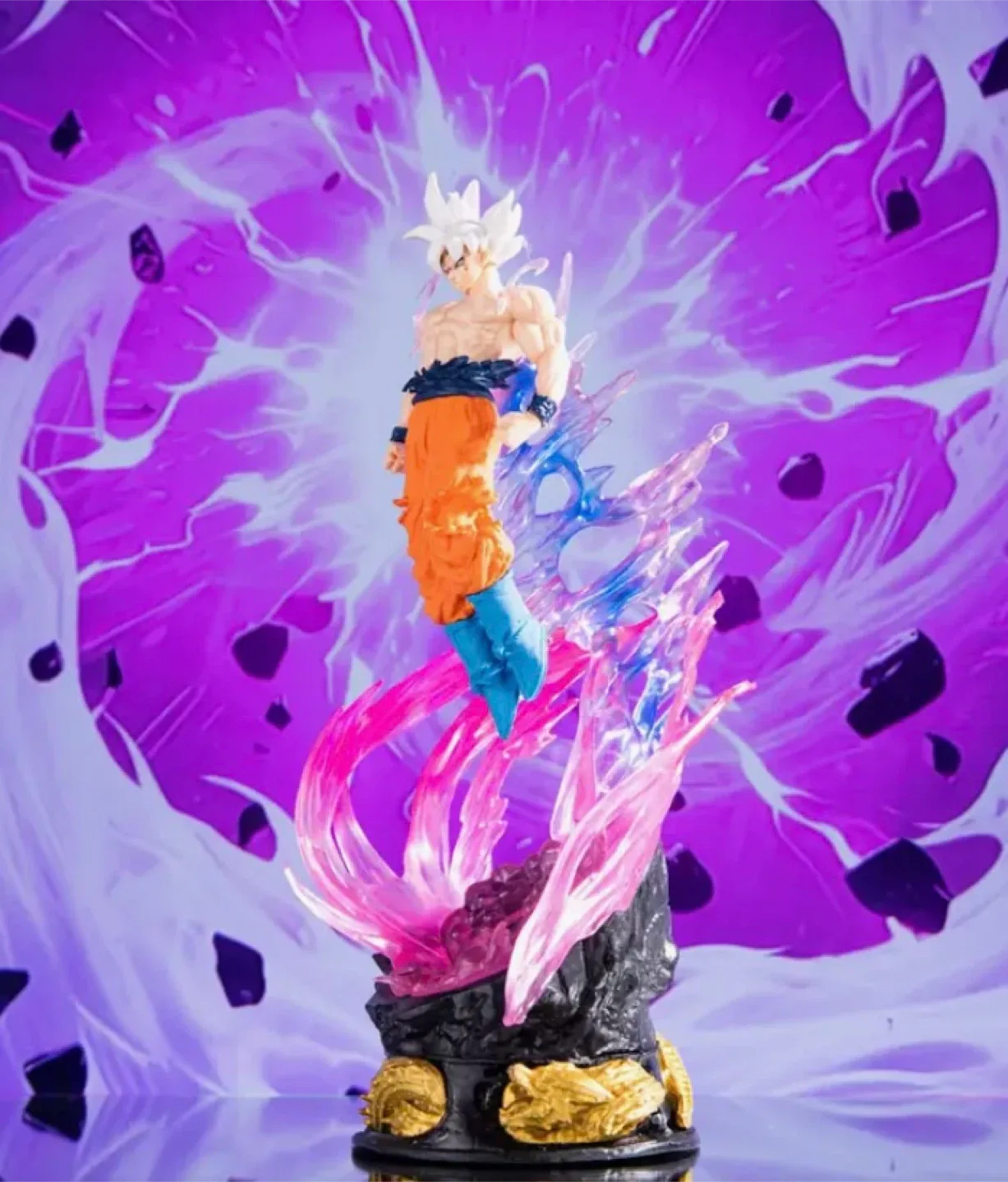 Dragon Ball Goku Figure - 25cm thumbnail