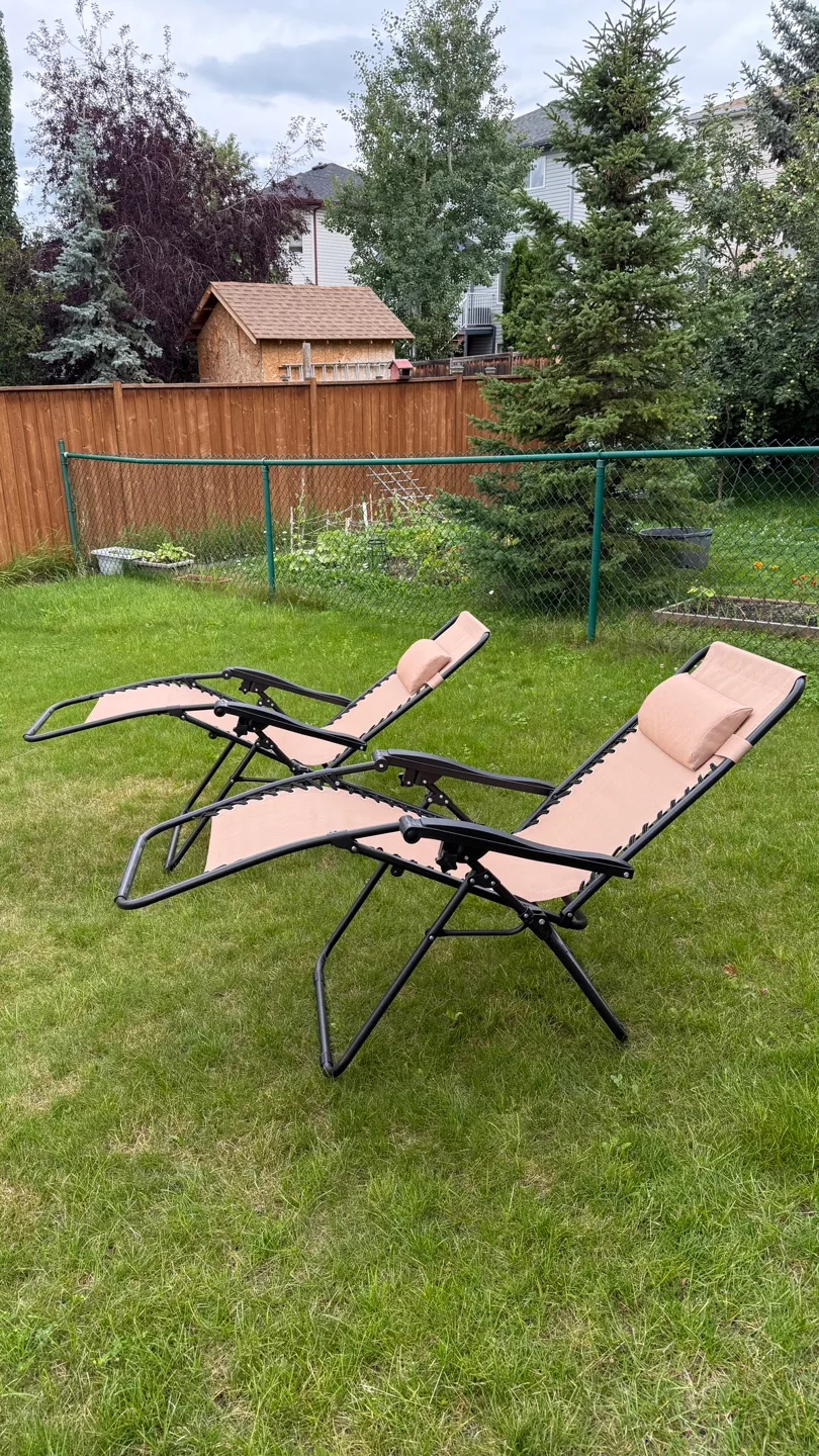Outdoor Zero Gravity Lounge Chairs (Set of 2) thumbnail