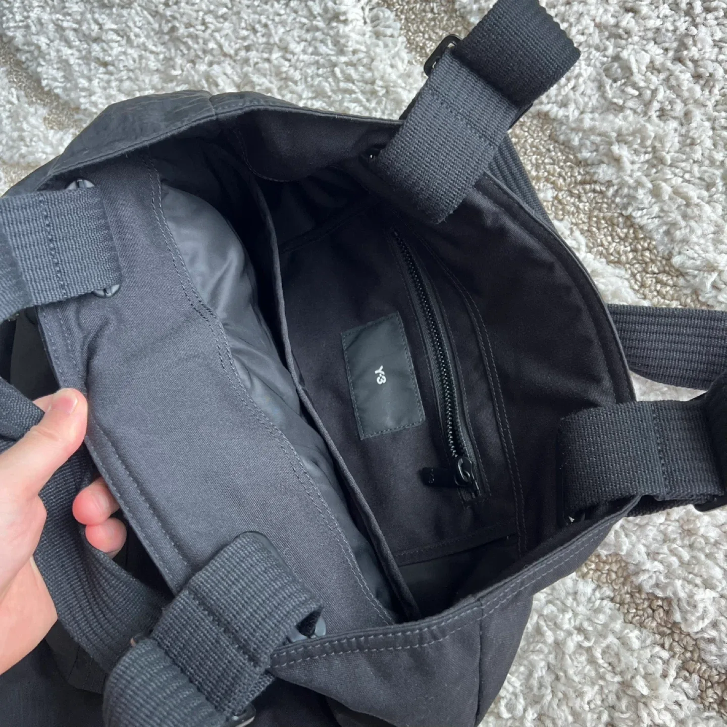 Y-3 Black Classic Tote bag image indicator(5)