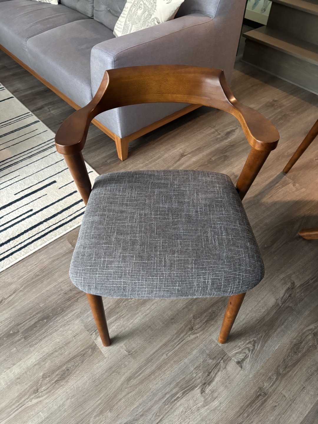 Round Wooden Dining Table - photo 3