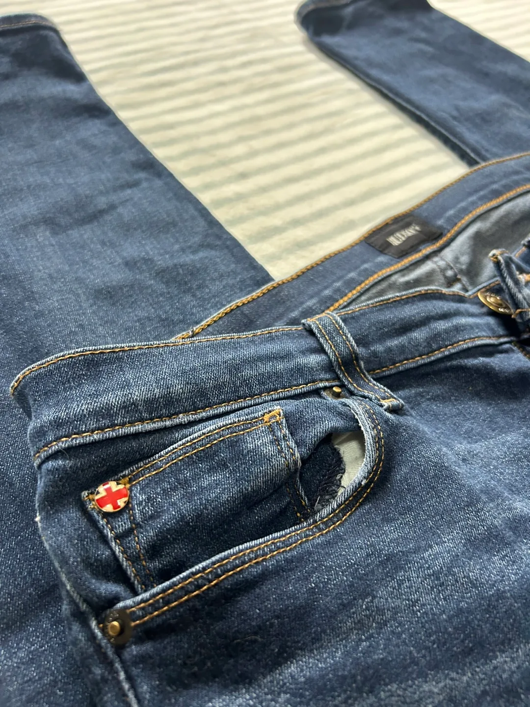 Hudson Jeans - Distressed image indicator(3)