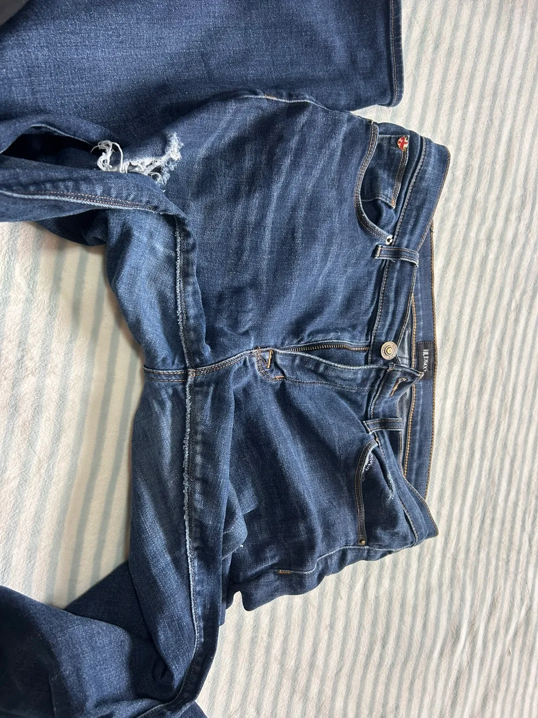 Hudson Jeans - Distressed image indicator(2)