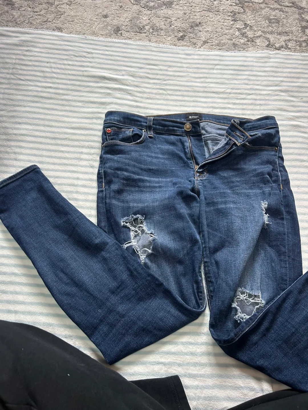 Hudson Jeans - Distressed image indicator(5)