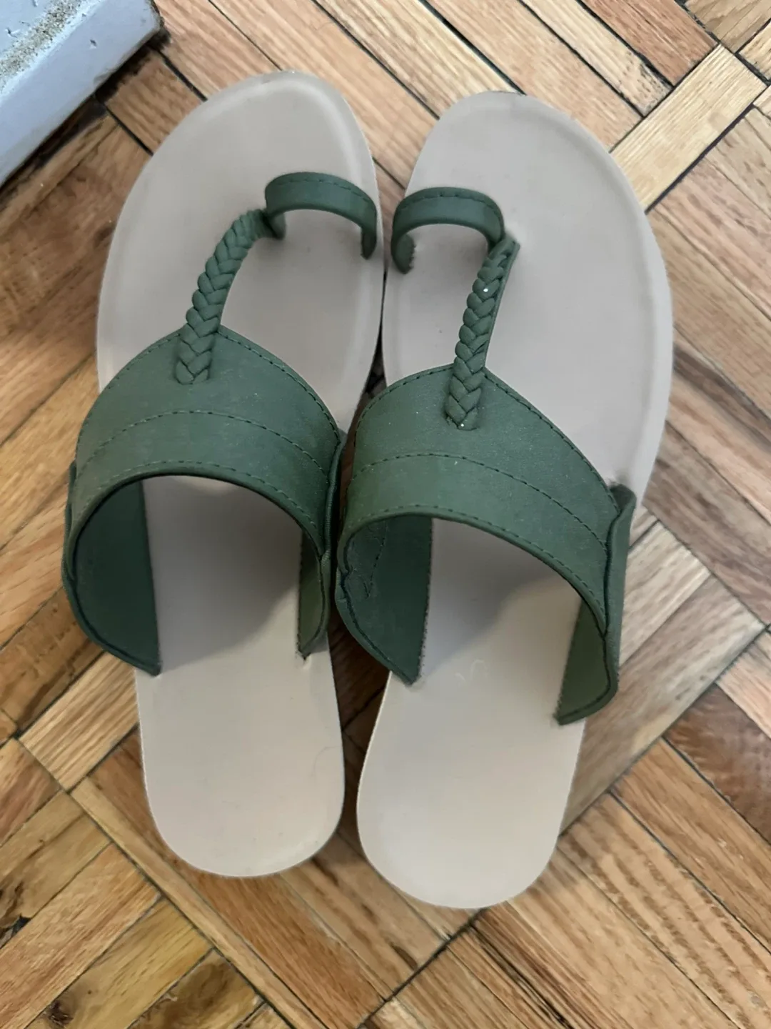 Green Toe Ring Sandals thumbnail