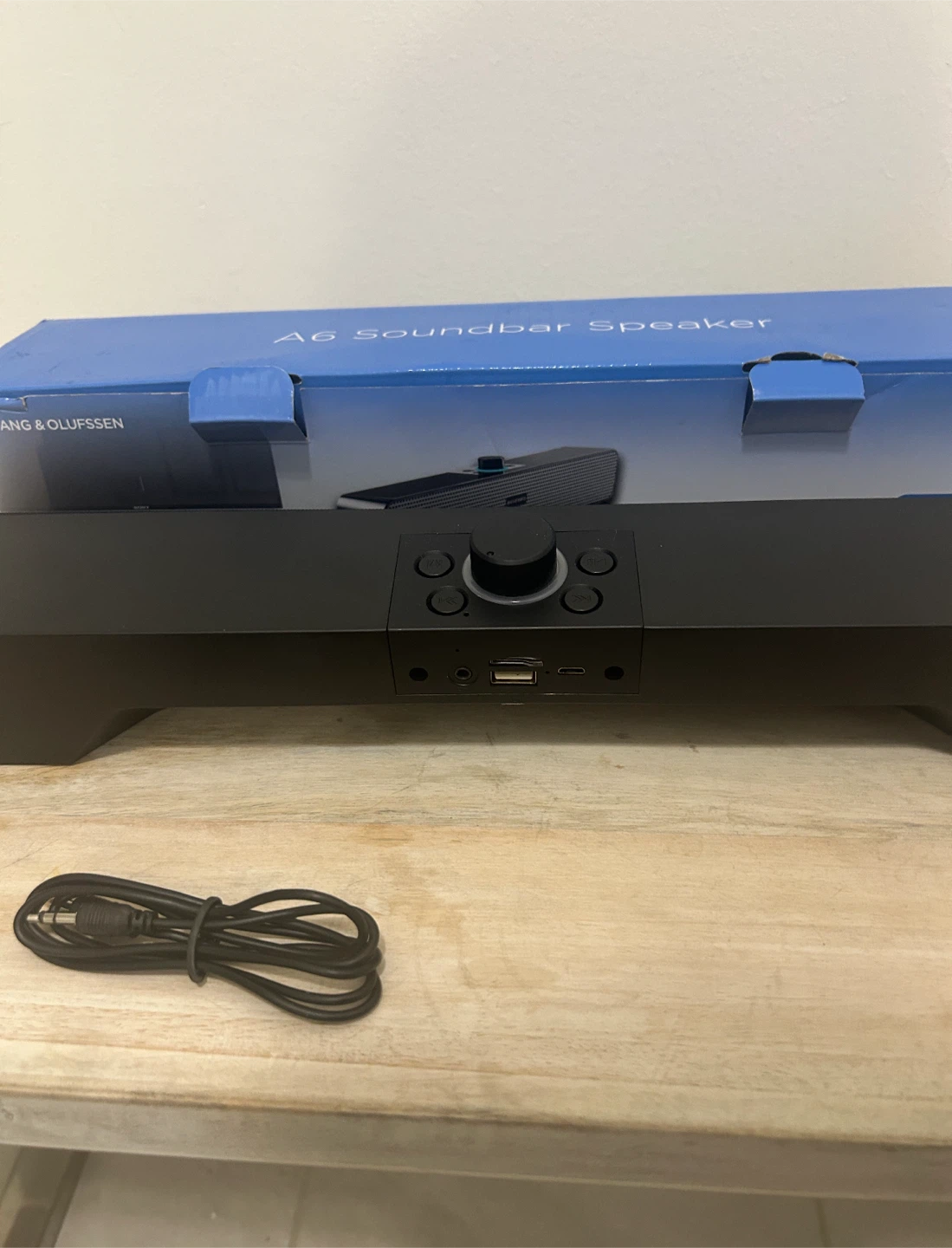 Bang & Olufsen A6 Soundbar Speaker - photo 4