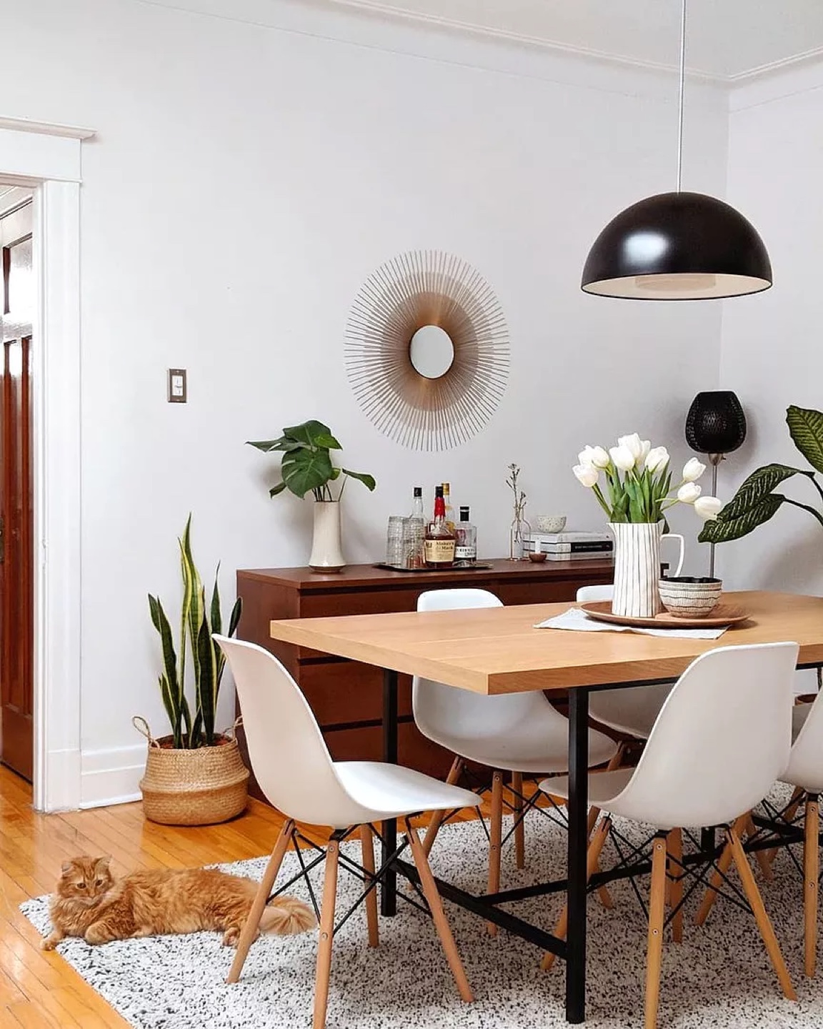EQ3 Wood Dining Table with Dining Bench🪵 - photo 5