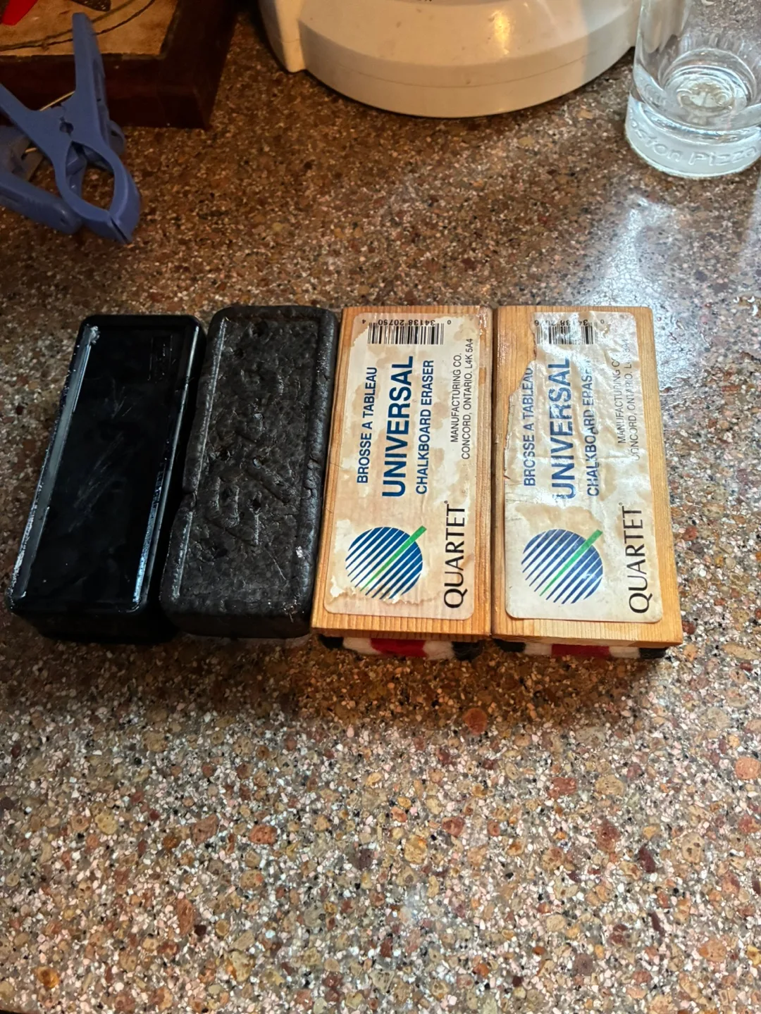 Thomas the Train Kids Easel with Chalk & Markers image indicator(3)