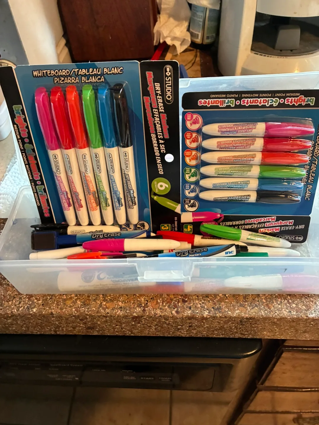 Thomas the Train Kids Easel with Chalk & Markers image indicator(4)