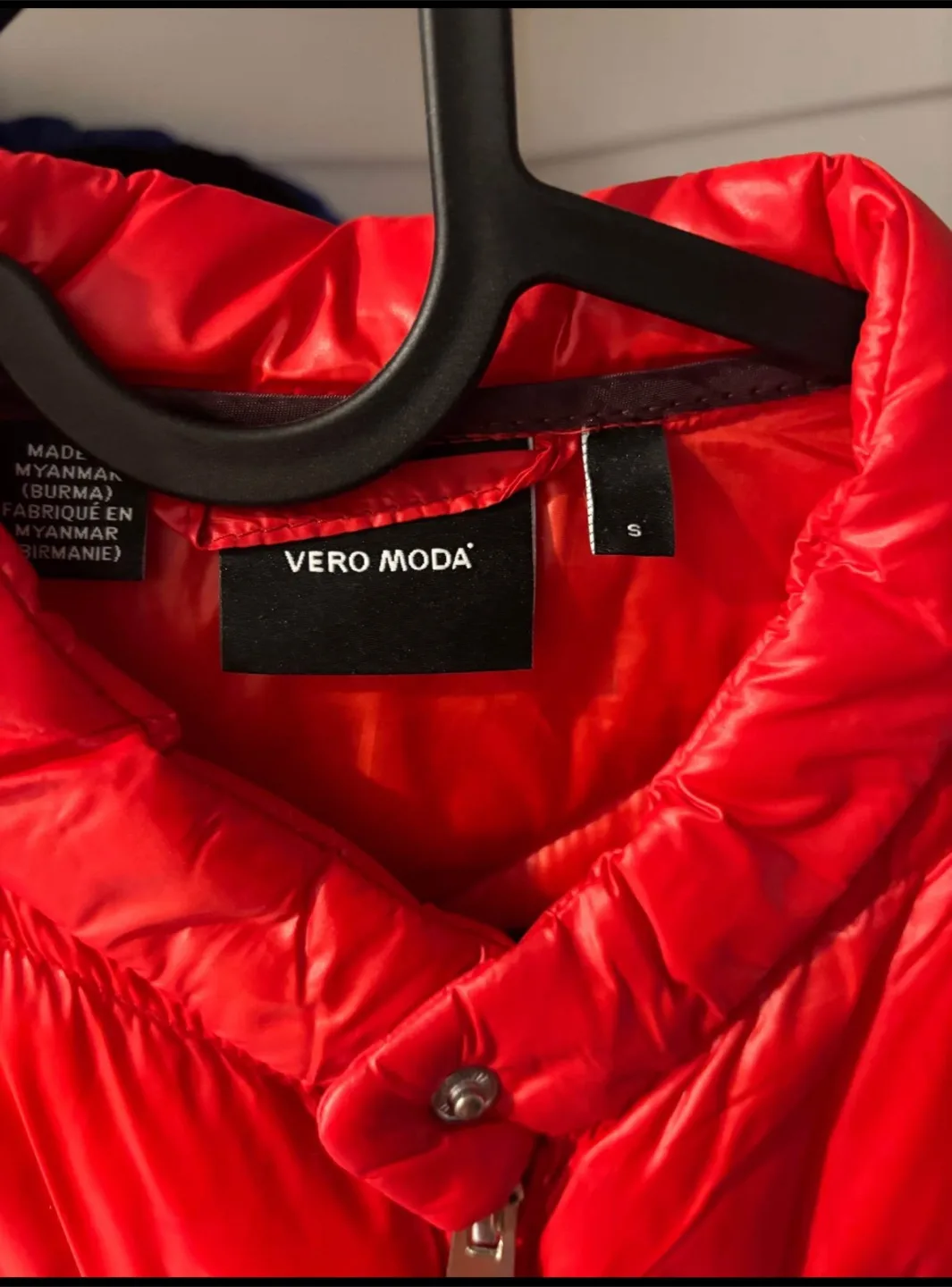VERO MODA Red Puffer Jacket - Size S thumbnail