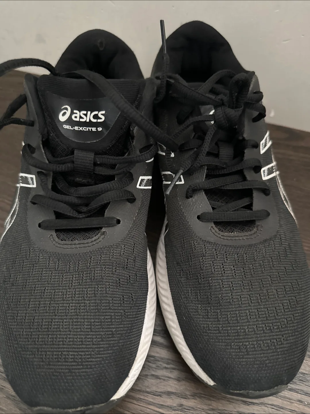 Oasis Gel-Excite 9, US 10, Black Running Shoes image indicator(5)