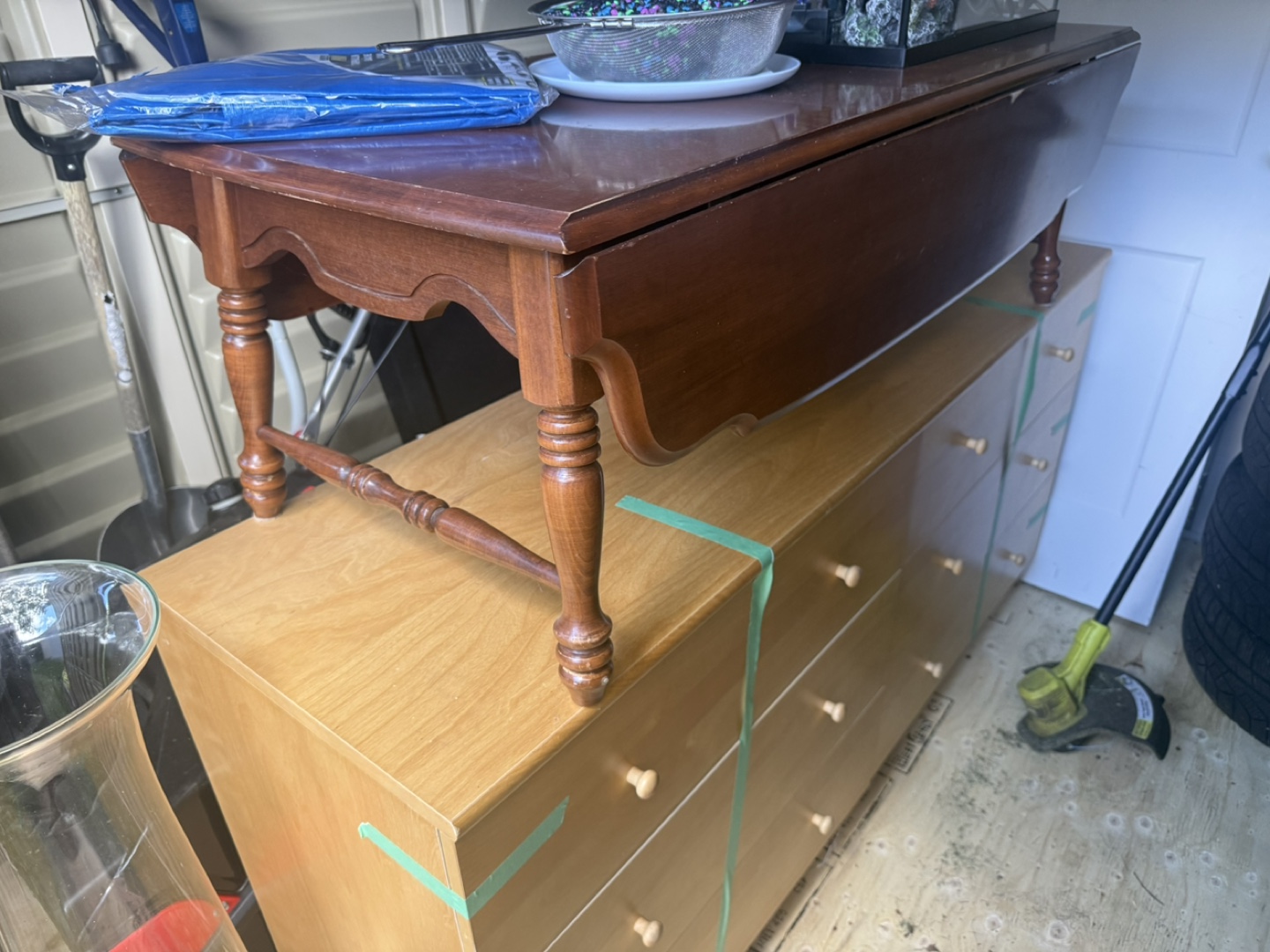 Drop Leaf Coffee Table & 2 End Tables - photo 2