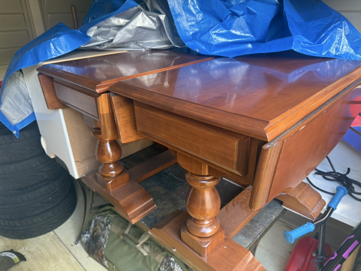 Drop Leaf Coffee Table & 2 End Tables - photo 3