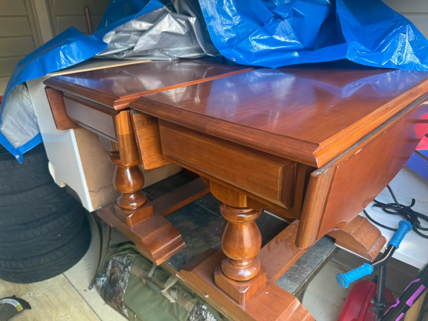 Drop Leaf Coffee Table & 2 End Tables image indicator(3)