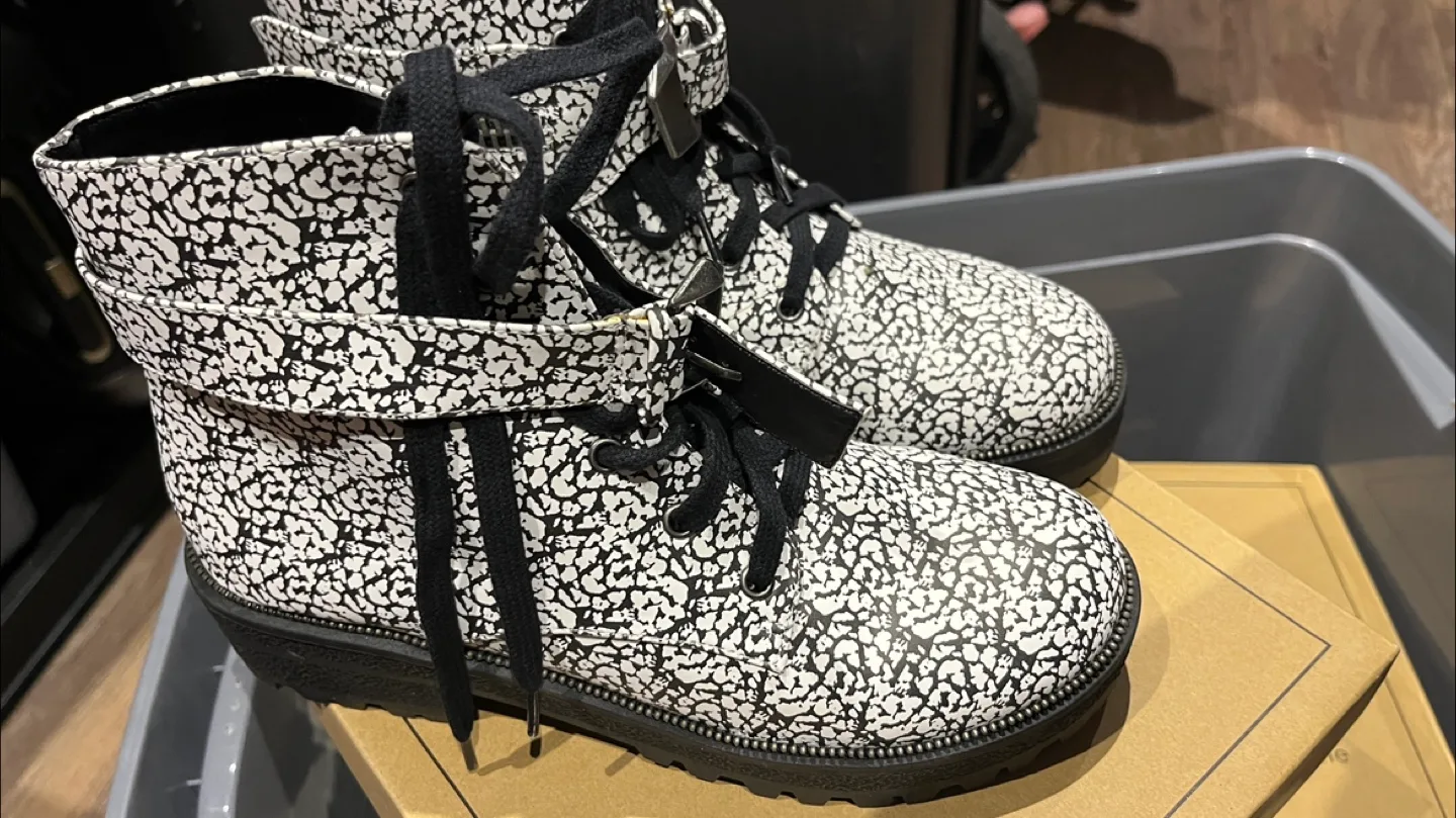 moving sale ASOS Lace-Up Boots - Size 39 image indicator(3)