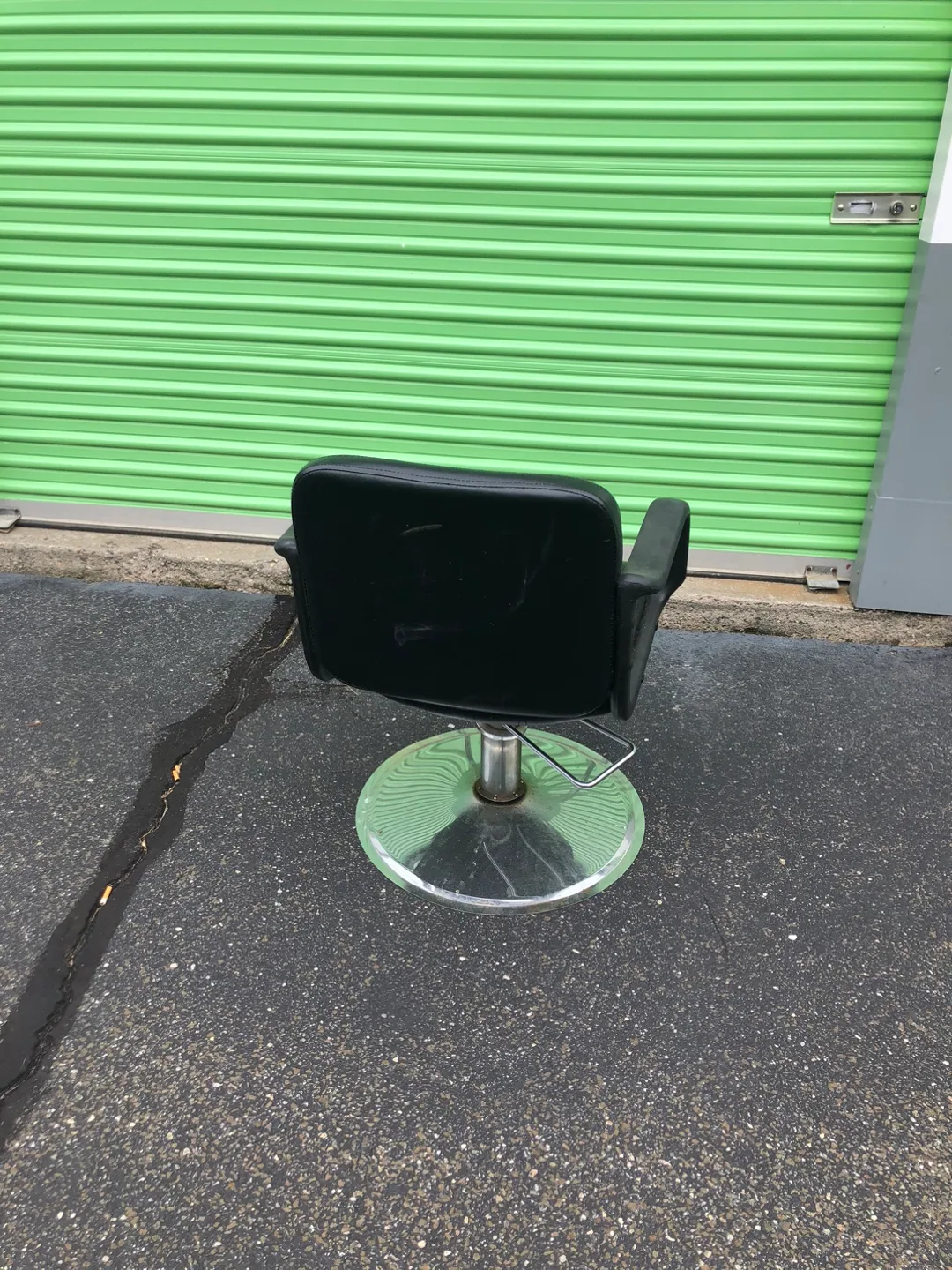 Black Salon/Barber Swivel Chair image indicator(3)
