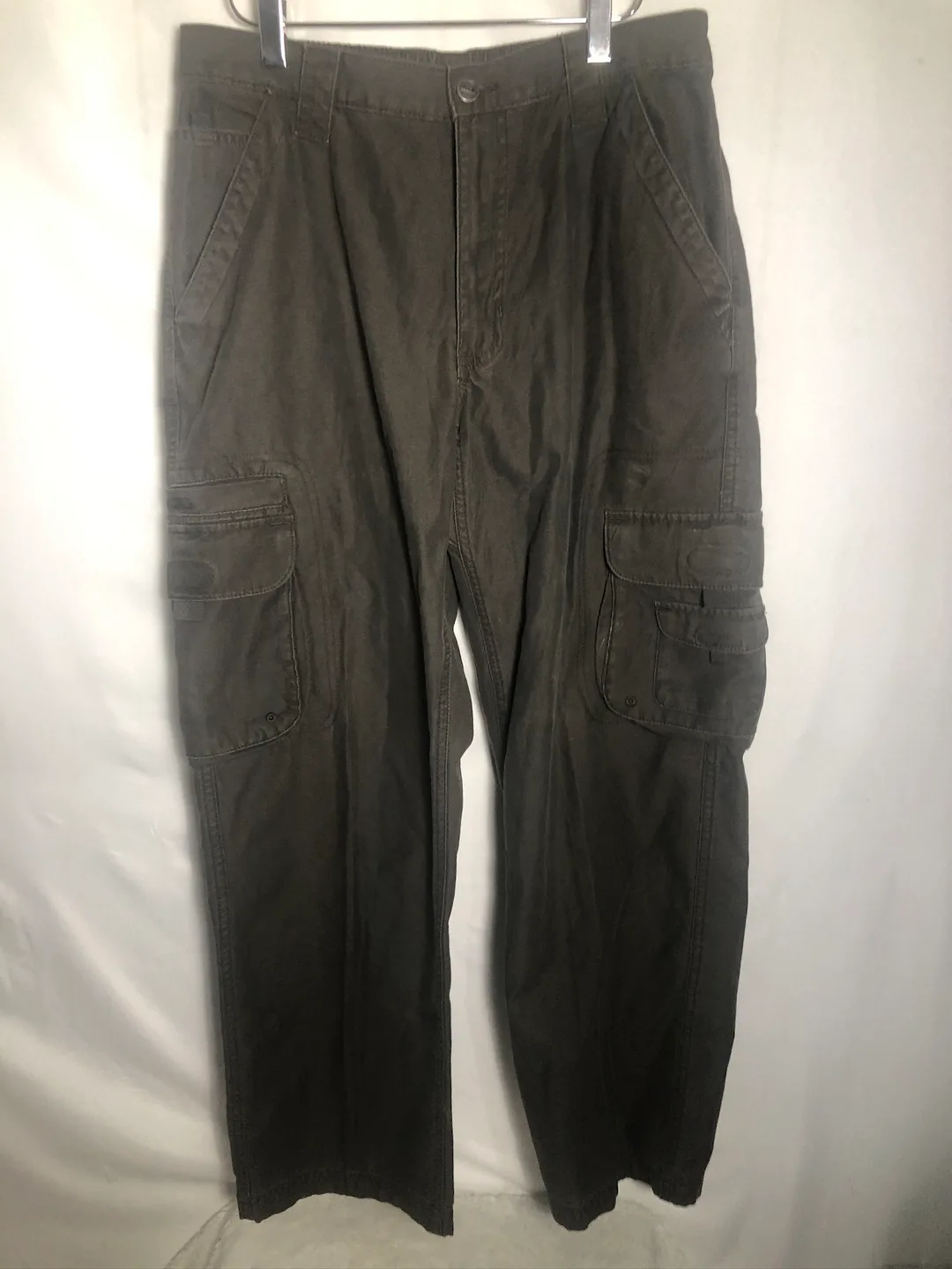 Men’s Brown Cargo Pants. Wrangler size 30. thumbnail