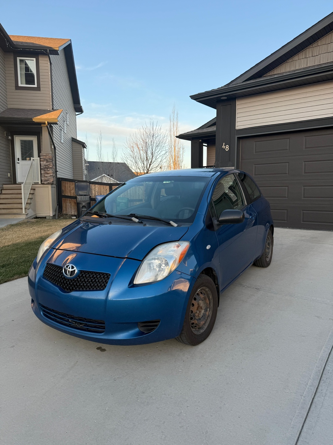 Toyota Yaris - Blue Hatchback