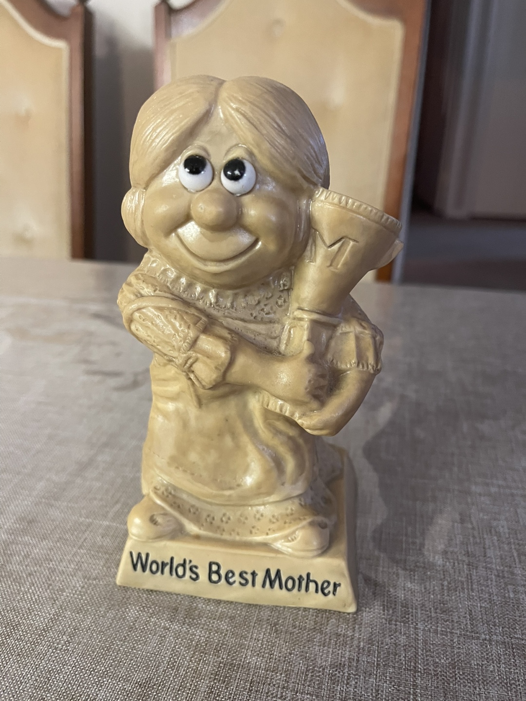 World's Best Mother Figurine by R.L.W. Berrie