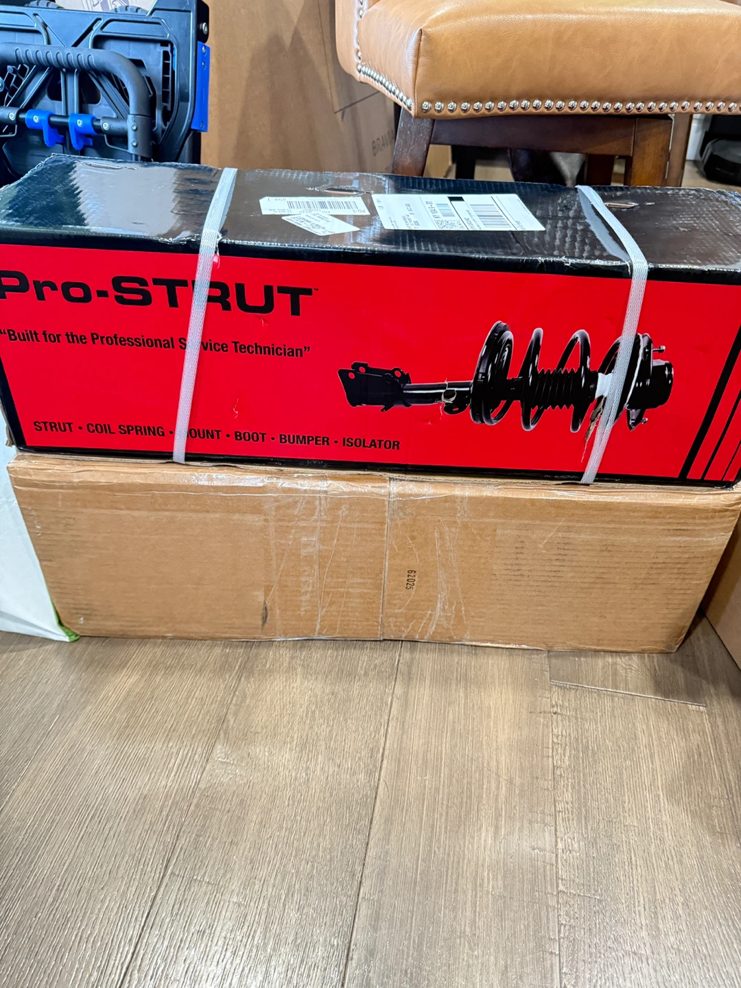 New struts 2020 Toyota Highlander - photo 3