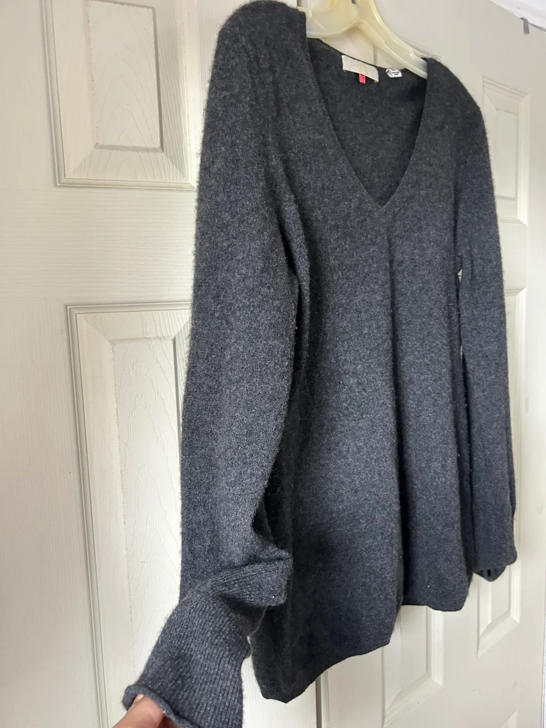 Equipment Femme Grey Cashmere Sweater, Size M image indicator(2)