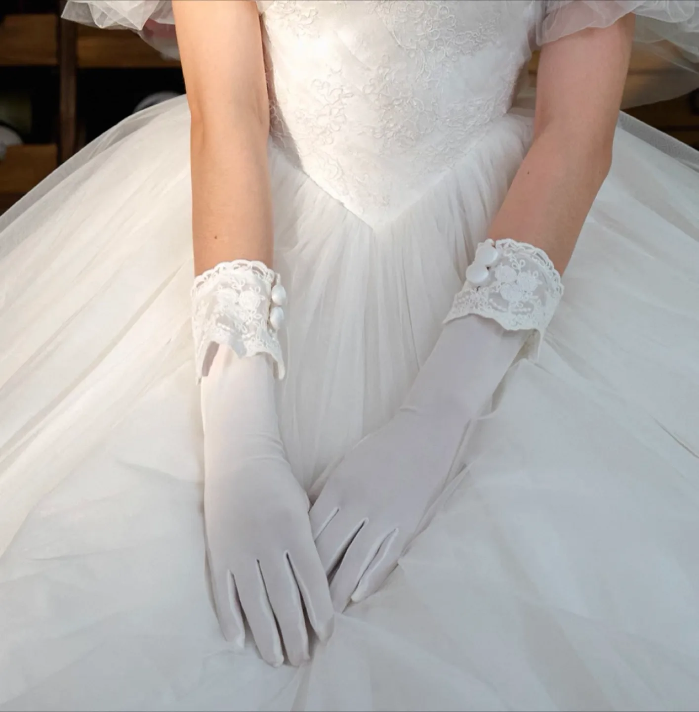Wedding White Lace Gloves image indicator(5)