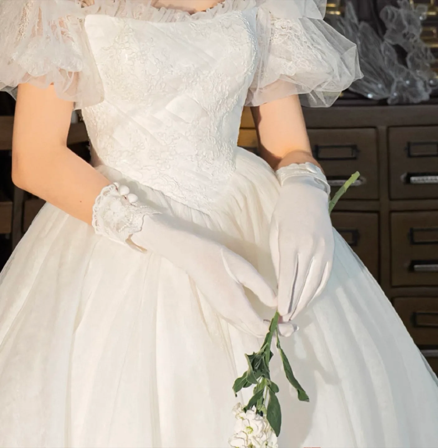 Wedding White Lace Gloves image indicator(3)