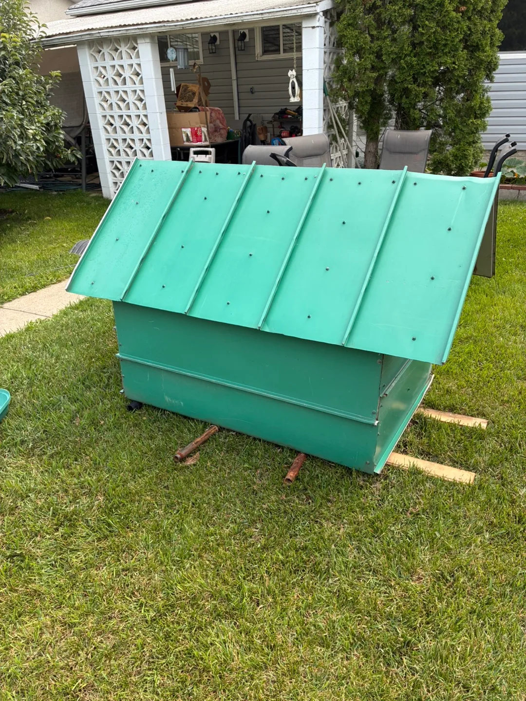 Green Tin Dog House image indicator(2)