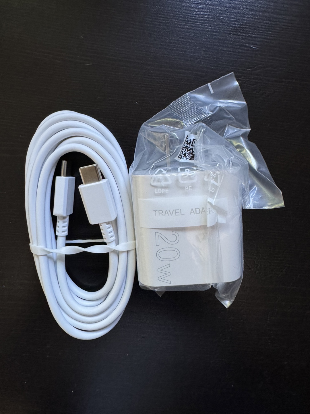 New USB Travel Adapter - C type to C type Superior Speed - photo 3