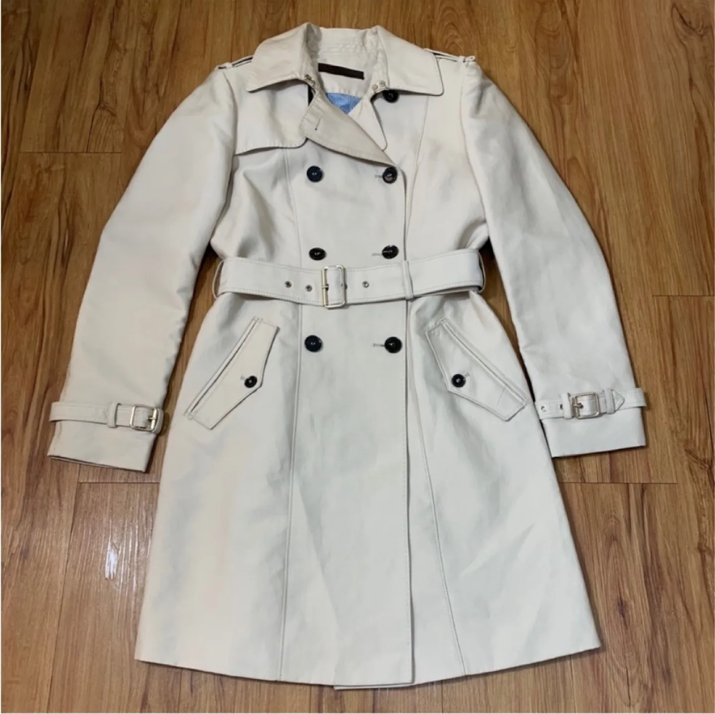 Zara Trench Coat - Size S image indicator(4)