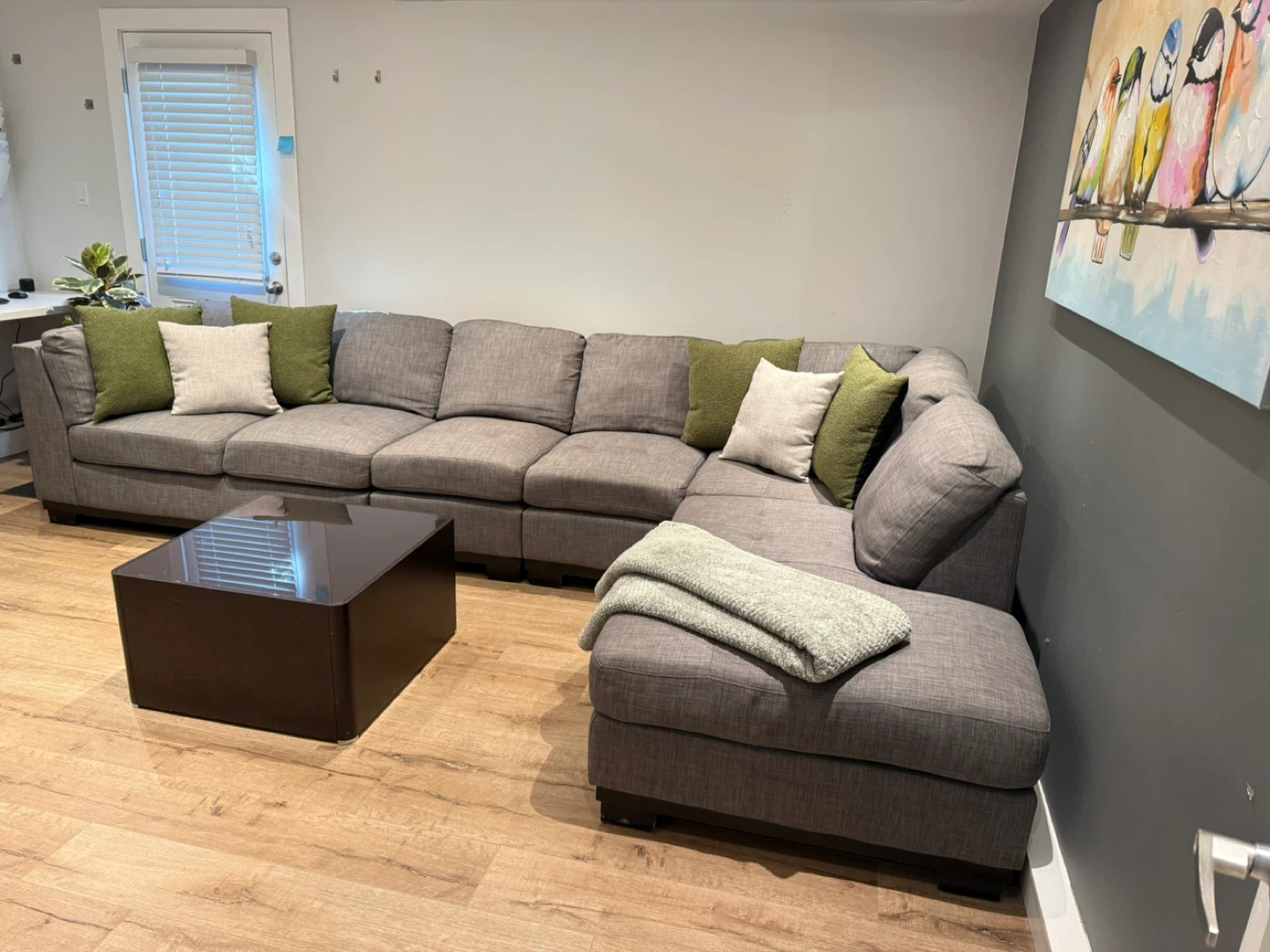 Excellent Condition, Brick Large Modular Sectional Sofa - photo 3
