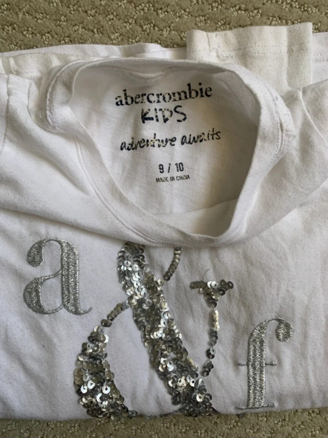 Abercrombie Kids White Long Sleeve Top Size 9/10 image indicator(2)