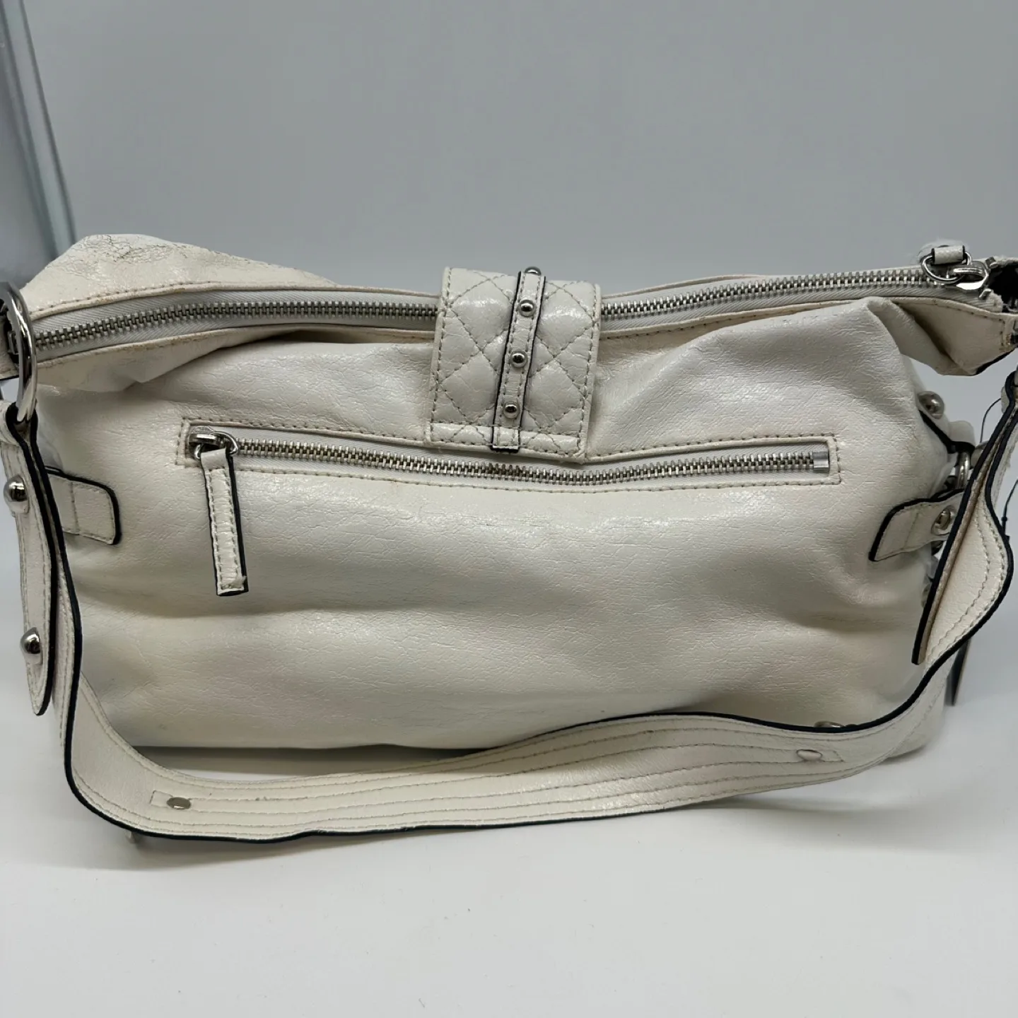 Guess by Marciano White Quilted Shoulder Bag image indicator(4)